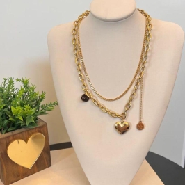 Colar duplo em com pingente de coração - Aço com banho